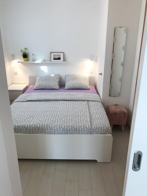 Apartment Puntica Petrcane Esterno foto